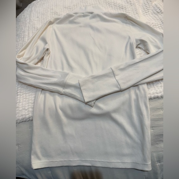 J. Crew Women’s Mock Neck Cream Long Sleeved Ribbed Top Size Large - Picture 4 of 7